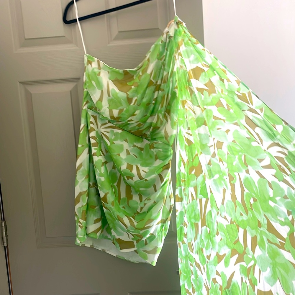 One shoulder dress